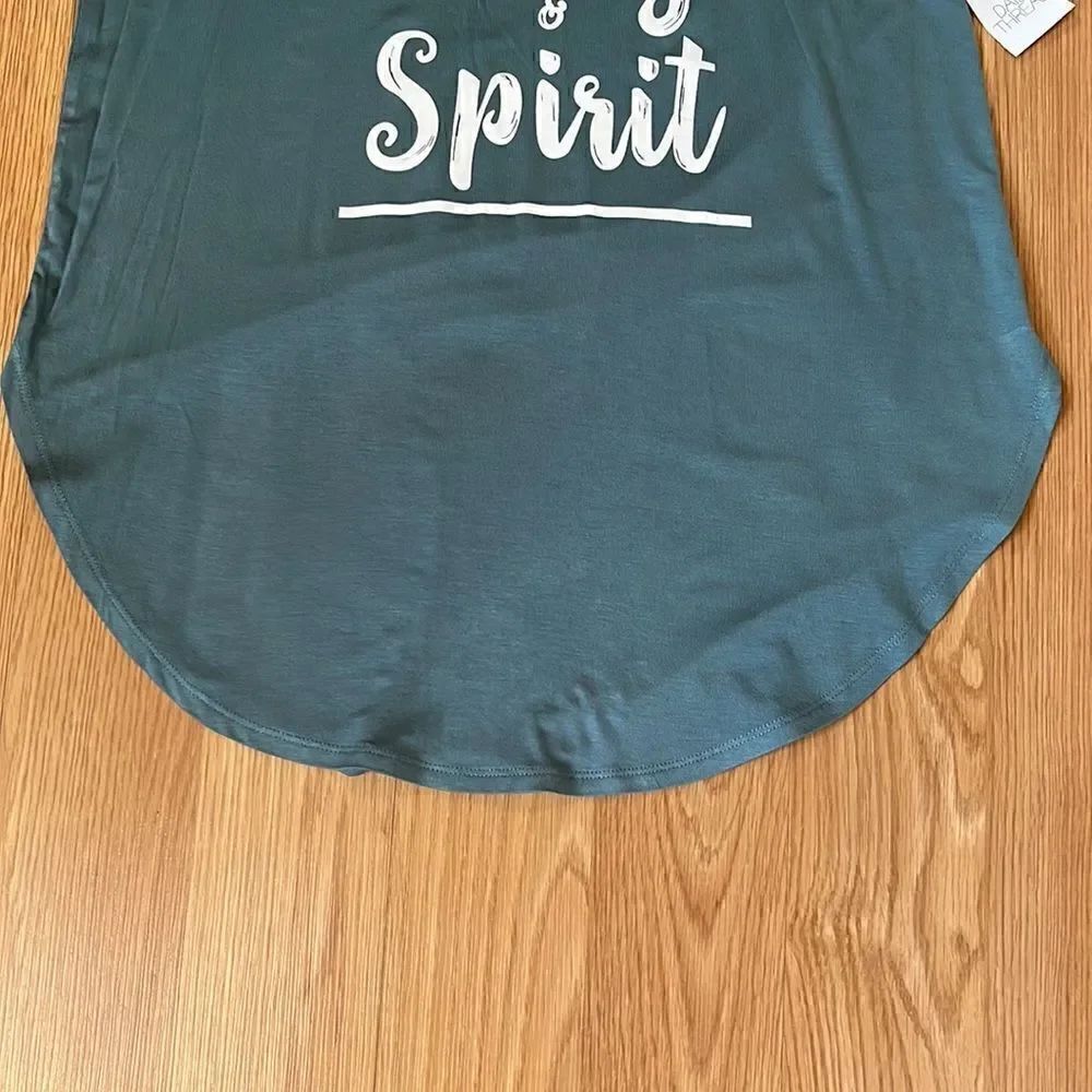 Daily Thread Size Large Long Sleeve Shirt - Picture 3 of 5